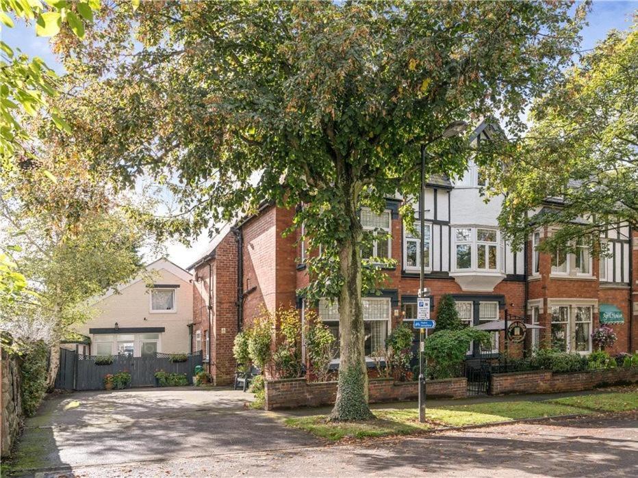 Acorn Lodge Harrogate Exterior photo